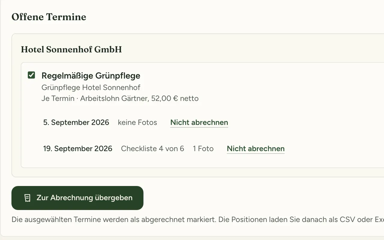 Offene Pflegetermine eines Kunden mit Checkliste, Fotos und Übergabeknopf
